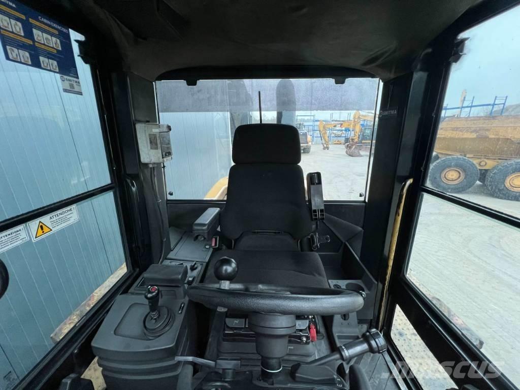 CAT 938G Gumikerekes homlokrakodók