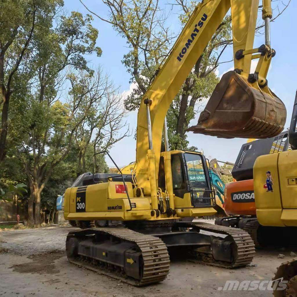 Komatsu PC 300 Lánctalpas kotrók