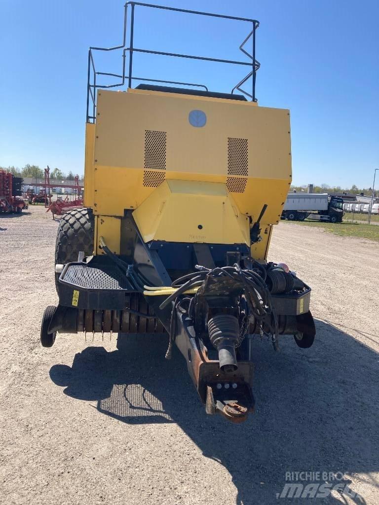 New Holland BB 980 Szögletes bálázók