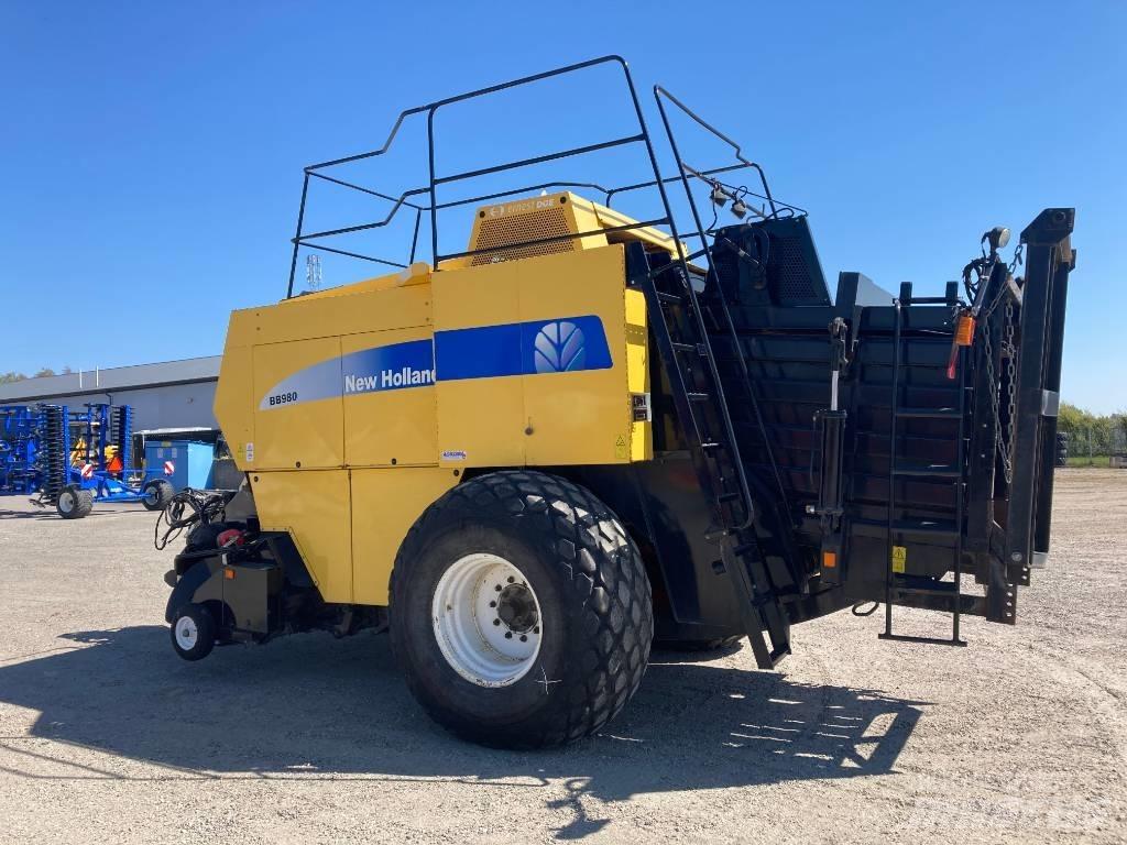 New Holland BB 980 Szögletes bálázók