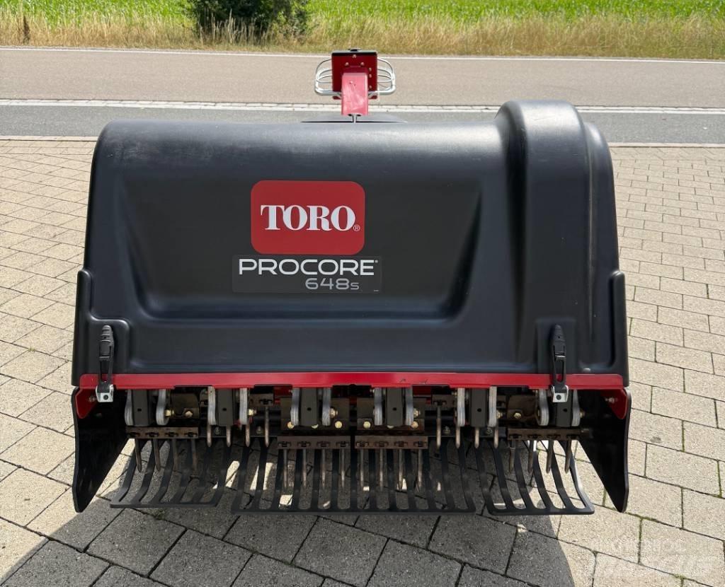 Toro ProCore 648S Gyepszellőztetők