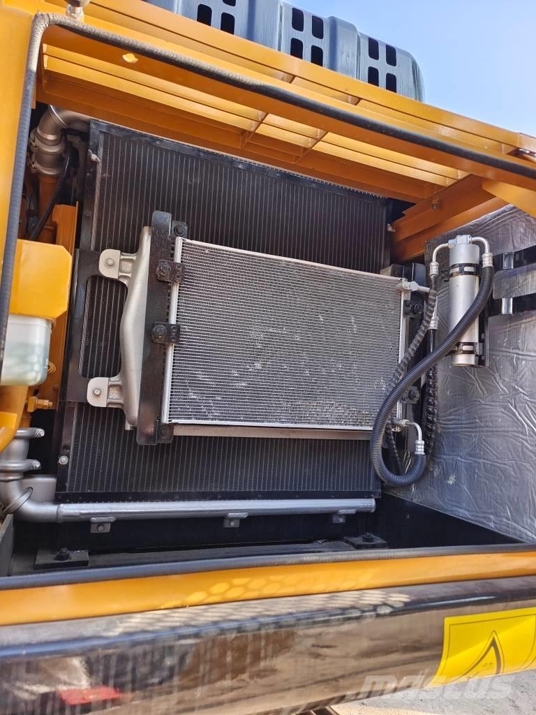 Sany SY 215 C Lánctalpas kotrók