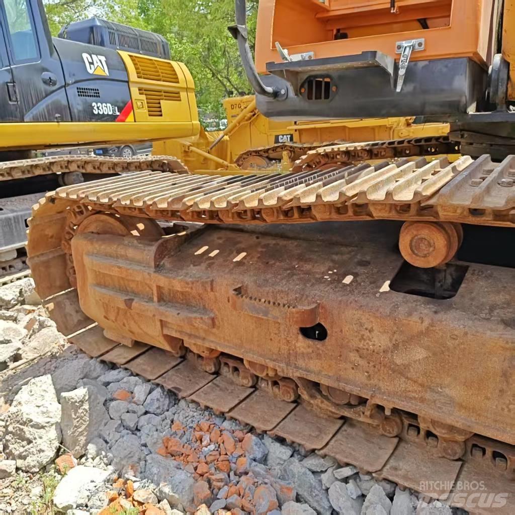 Hyundai 330LC-9s Lánctalpas kotrók
