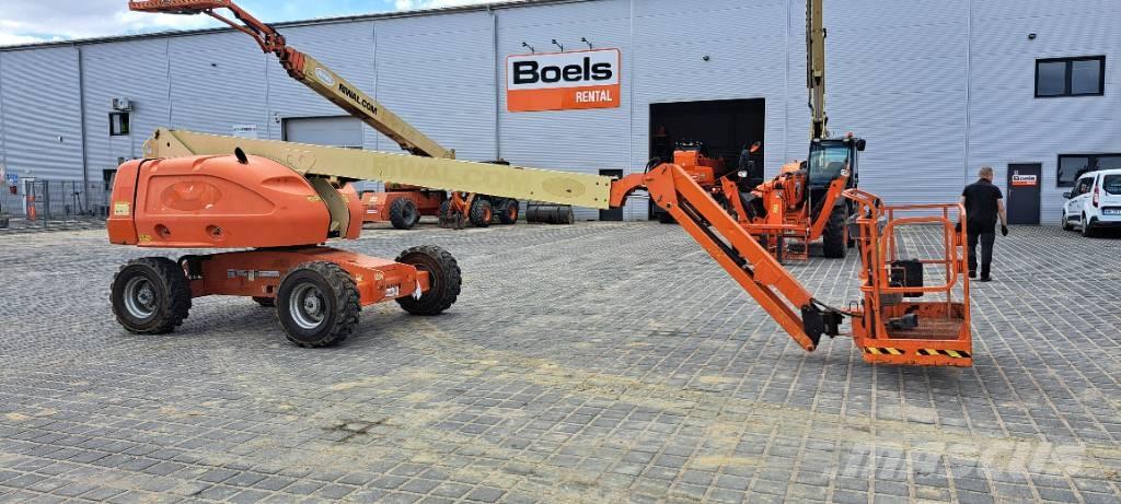 JLG 600AJ Karos emelők
