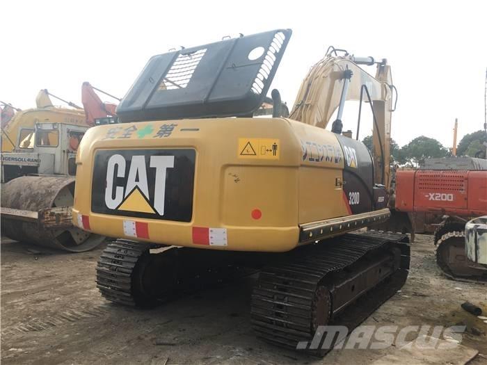 CAT 320D2L Lánctalpas kotrók