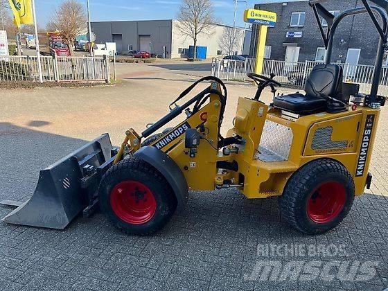 Knikmops KM 130 Mini homlokrakodók
