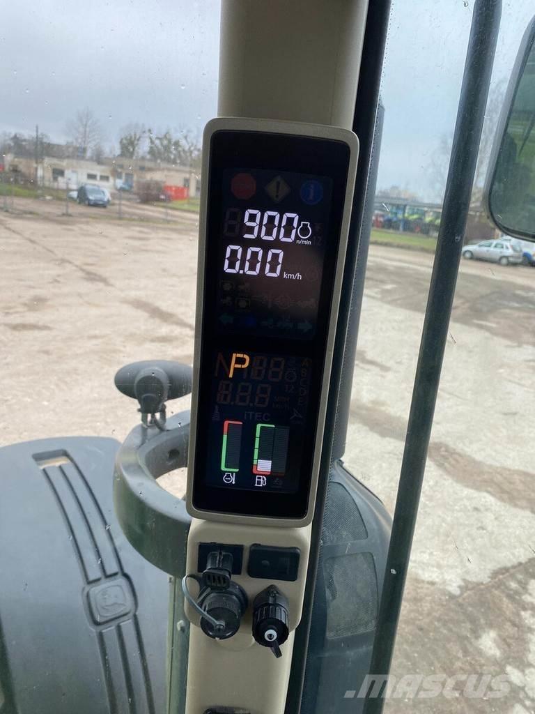 John Deere 8370R Traktorok