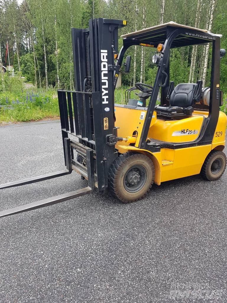 Hyundai HLF 25-5 Gázüzemű targoncák