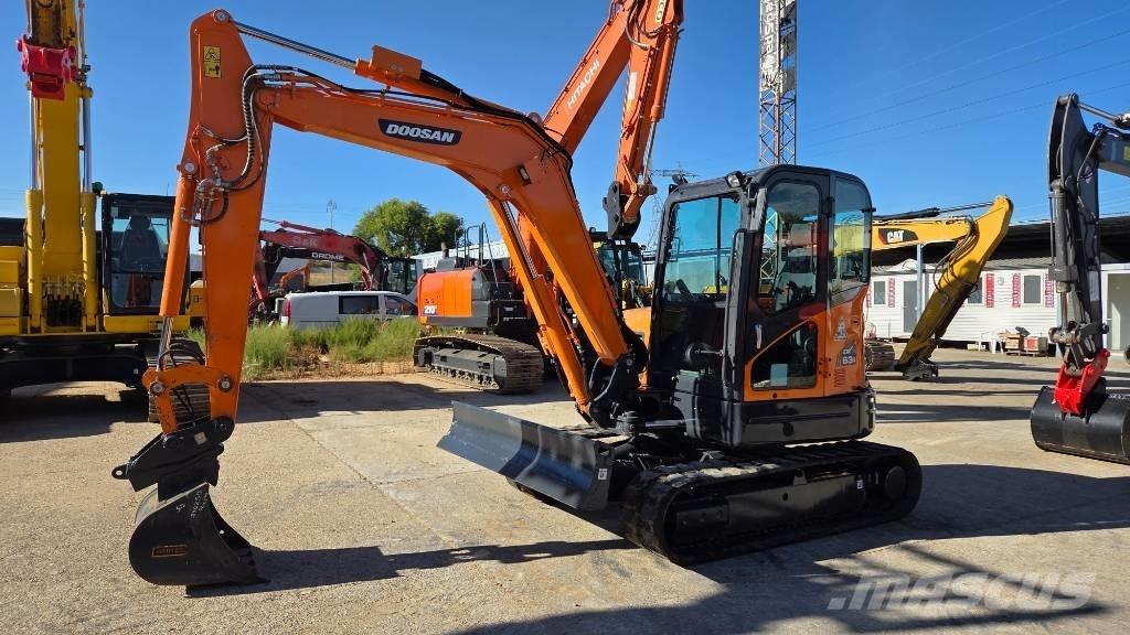 Doosan DX 63 R Mini kotrók < 7t