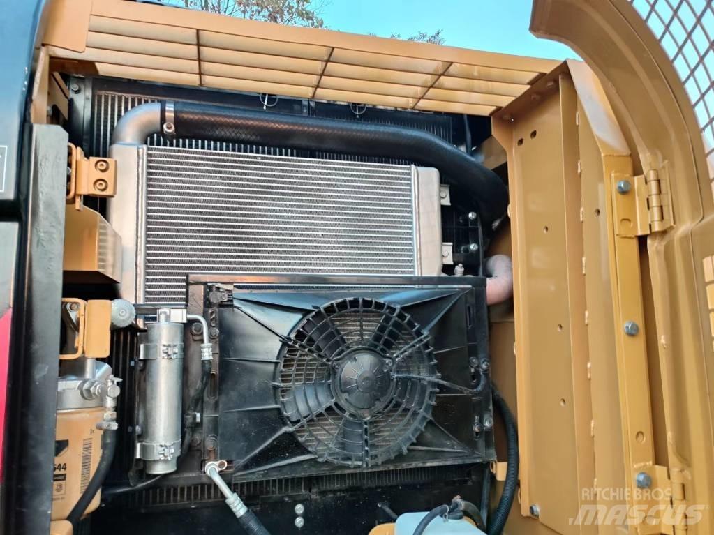 CAT 320 D Lánctalpas kotrók