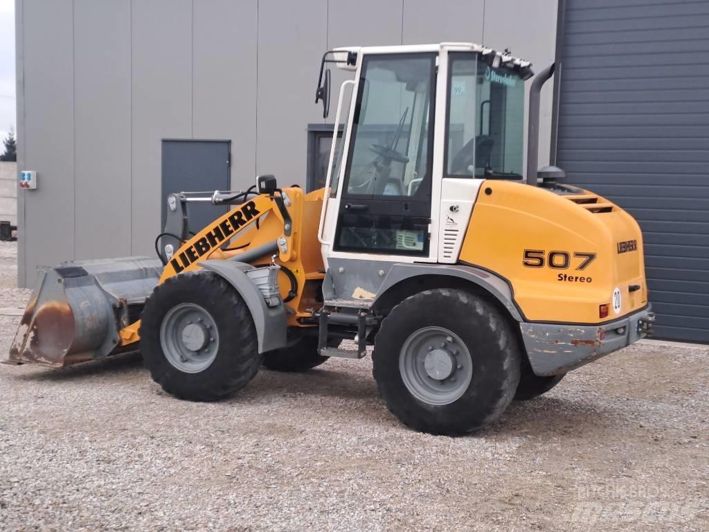 Liebherr 507 Gumikerekes homlokrakodók