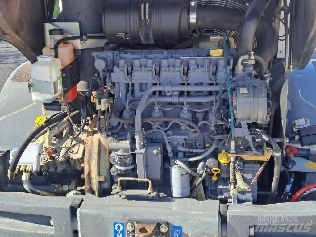 Liebherr 507 Gumikerekes homlokrakodók