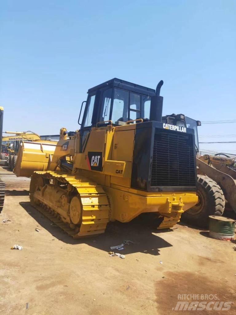 CAT 973 Lánctalpas homlokrakodók