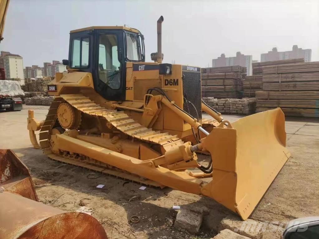 CAT D 6 M lánctalpas dózerek
