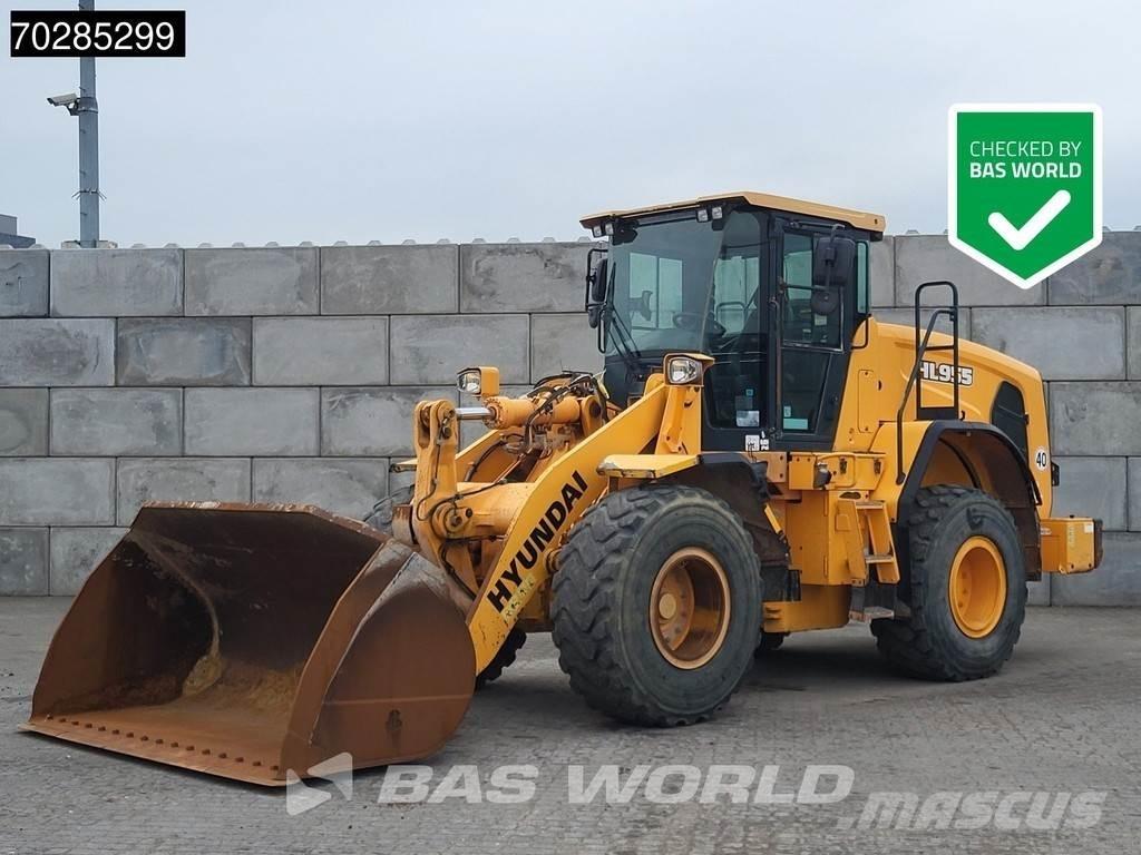 Hyundai HL955 Gumikerekes homlokrakodók