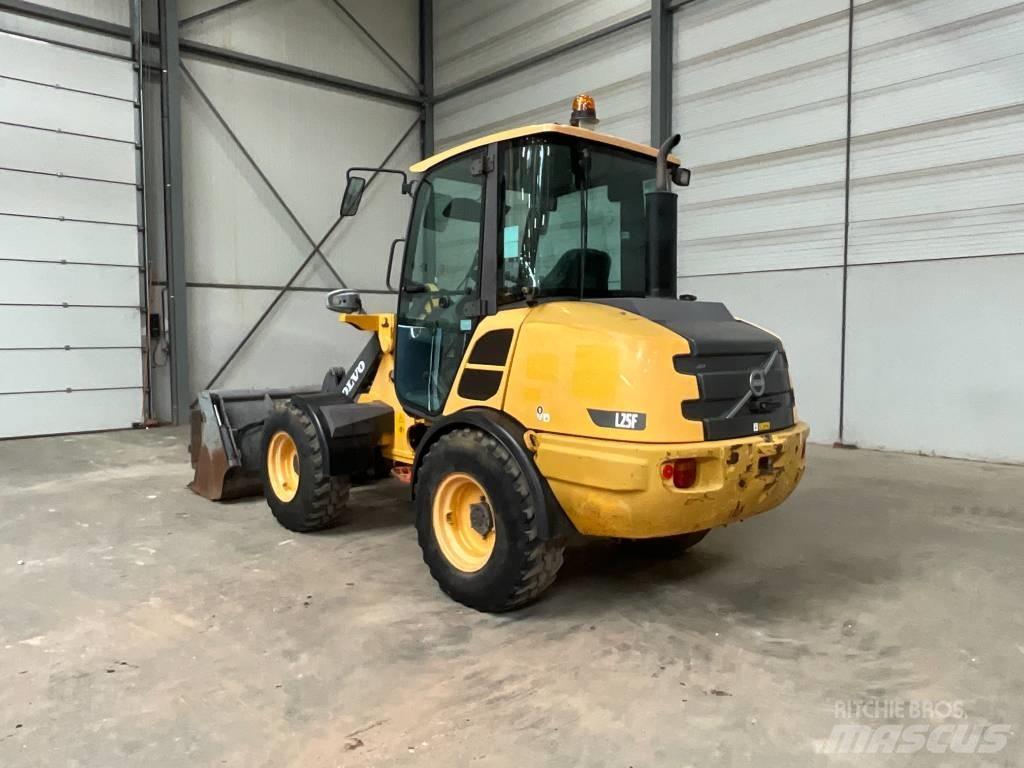 Volvo L 25 F Gumikerekes homlokrakodók