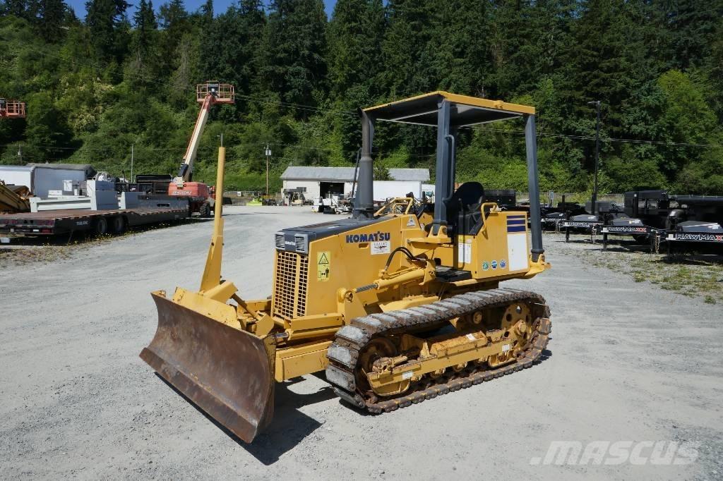 Komatsu D21A-8 lánctalpas dózerek