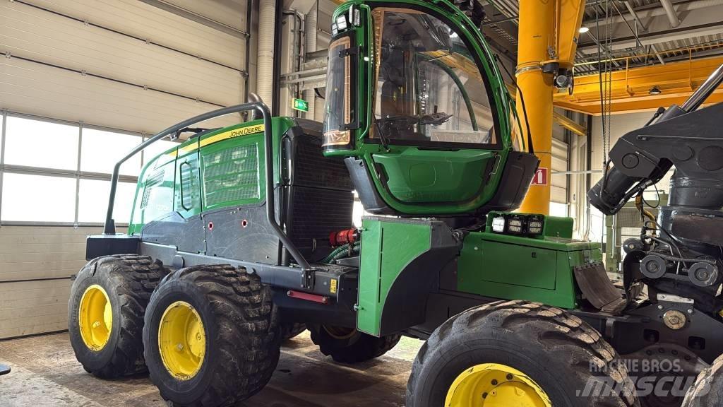 John Deere 1270 G Betakarítók
