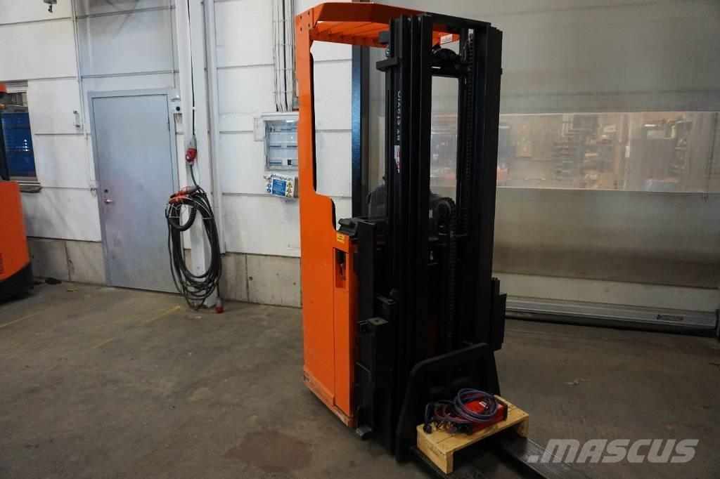 Toyota SSE135L Elektromos gyalogkíséretű targoncák