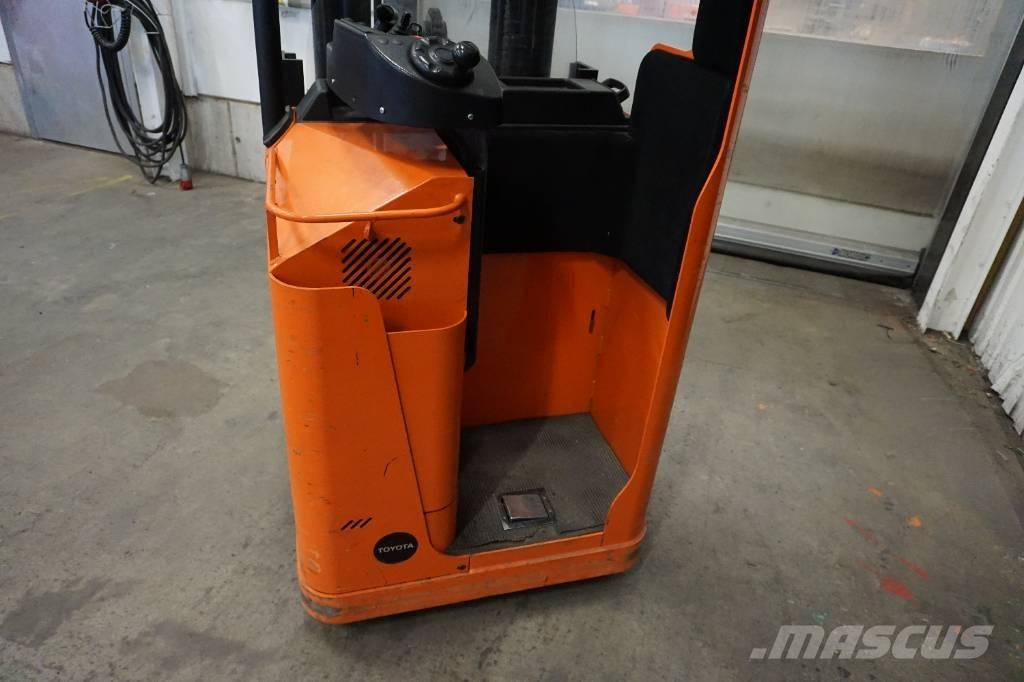 Toyota SSE135L Elektromos gyalogkíséretű targoncák