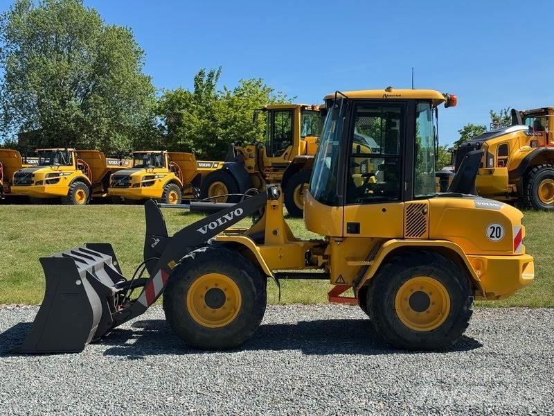 Volvo L 35 G Gumikerekes homlokrakodók