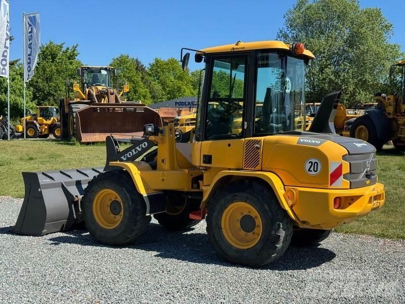 Volvo L 35 G Gumikerekes homlokrakodók