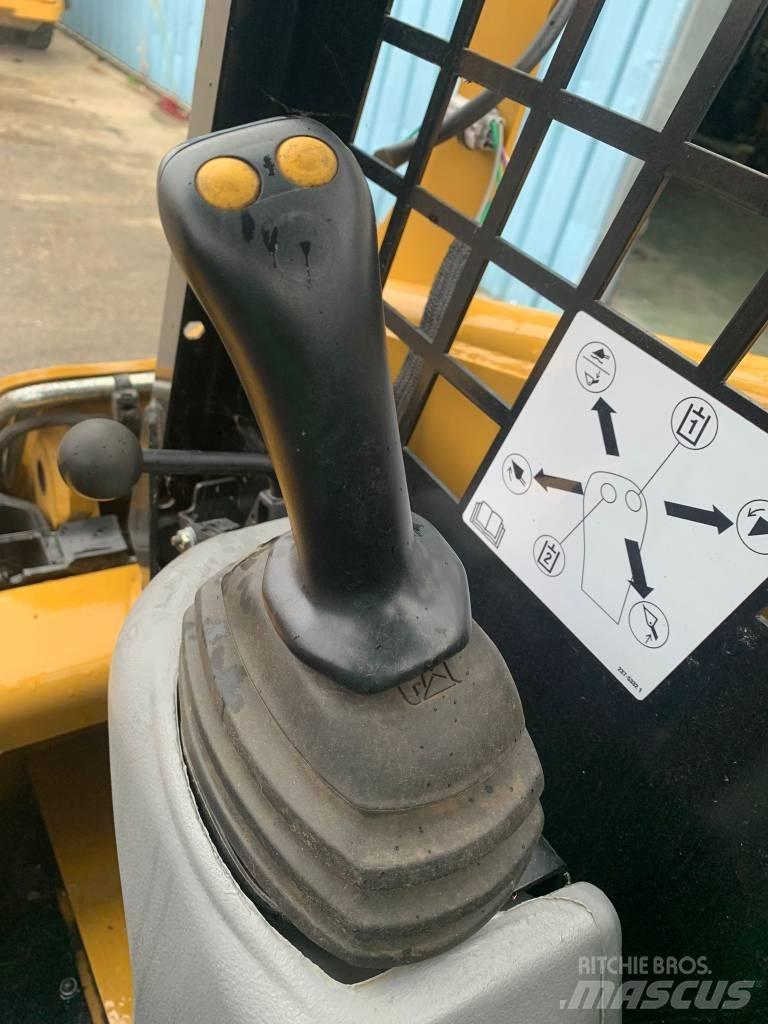 CAT 216 B 3 Mini homlokrakodók