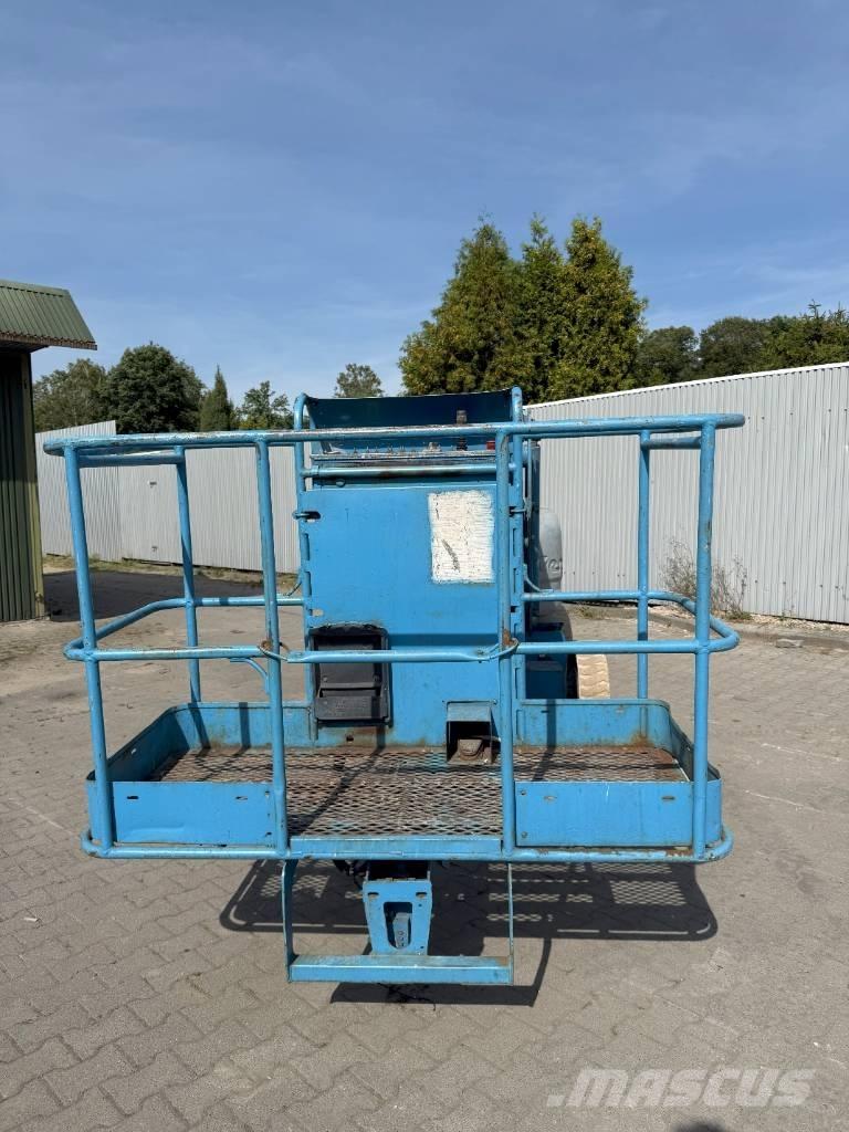 Genie Z 45/25 DC Karos emelők