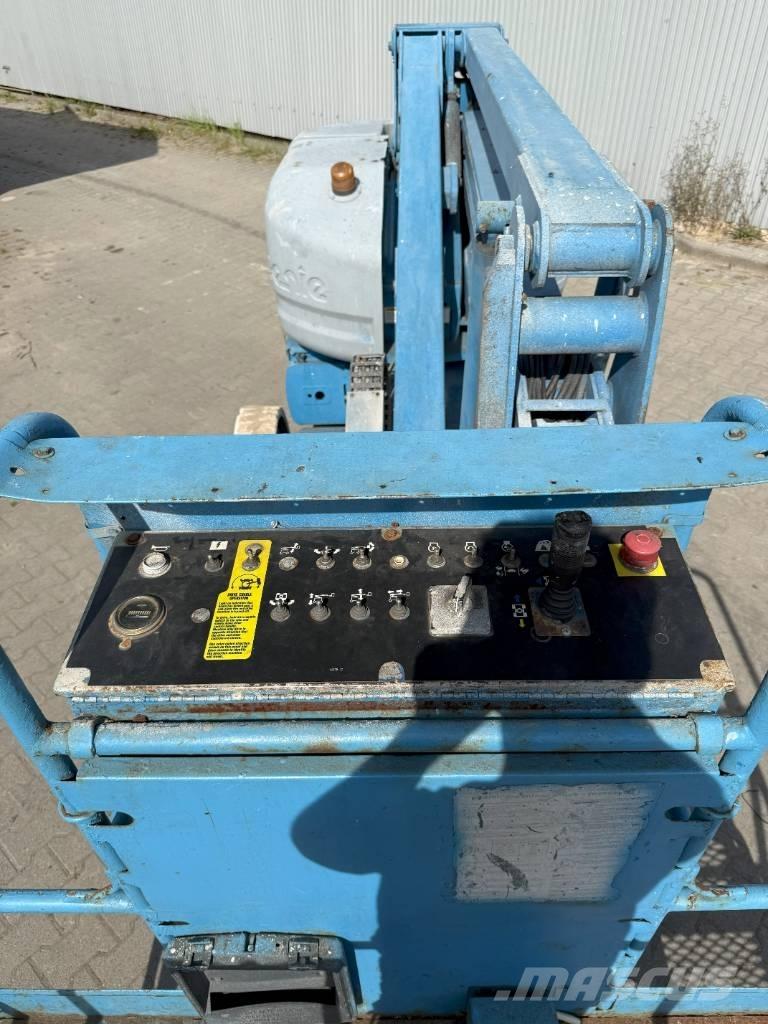 Genie Z 45/25 DC Karos emelők