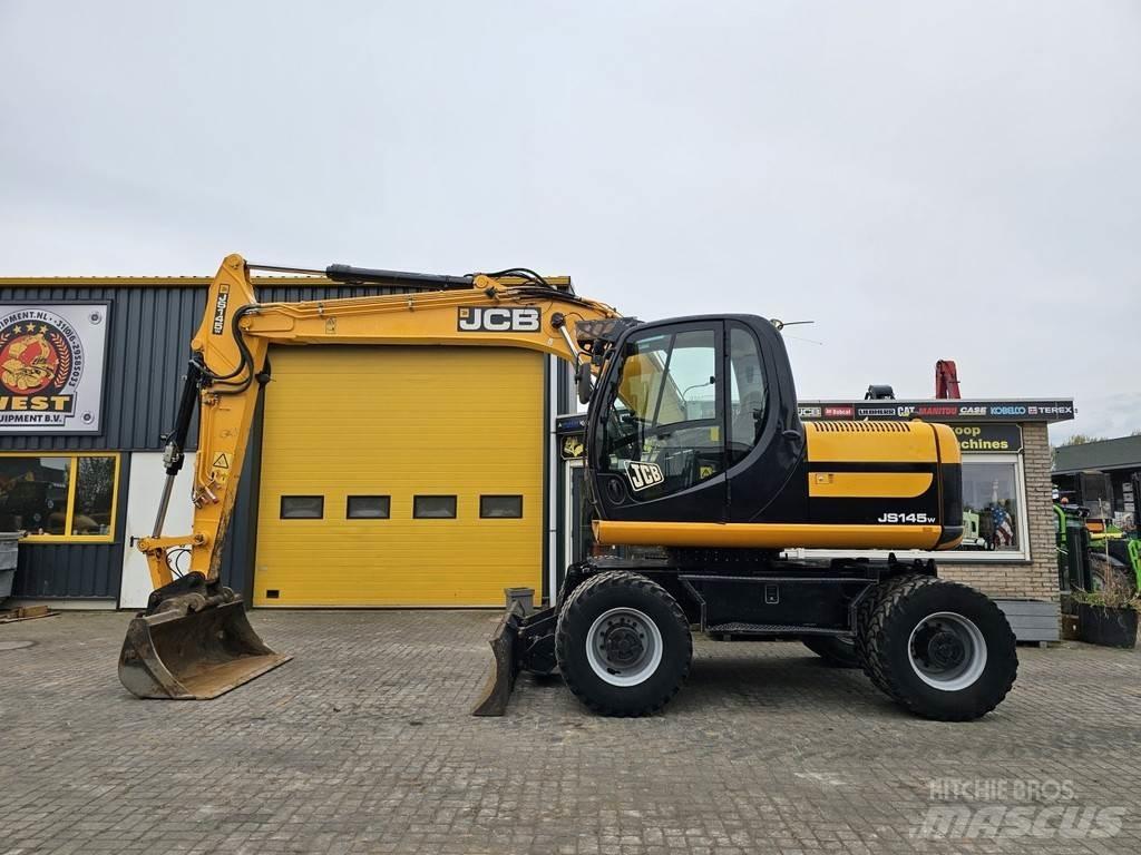 JCB JS145W Gumikerekes kotrók