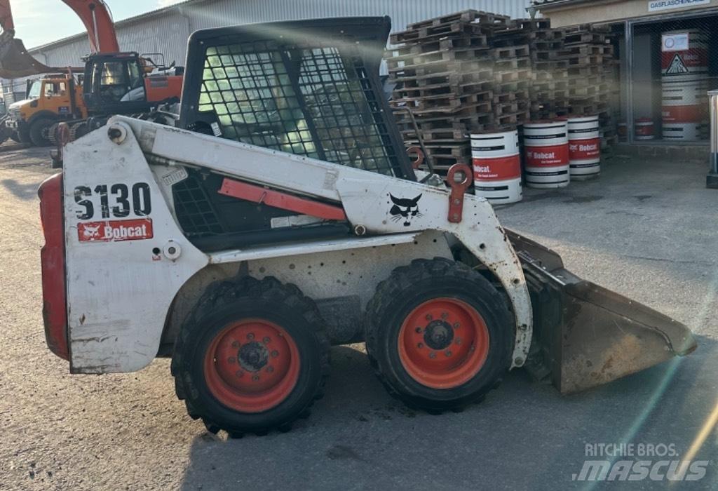 Bobcat S 130 Kompaktrakodók