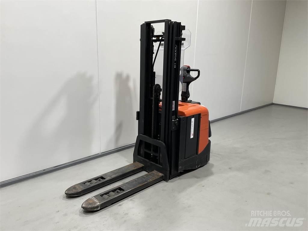 BT SPE125L Elektromos gyalogkíséretű targoncák