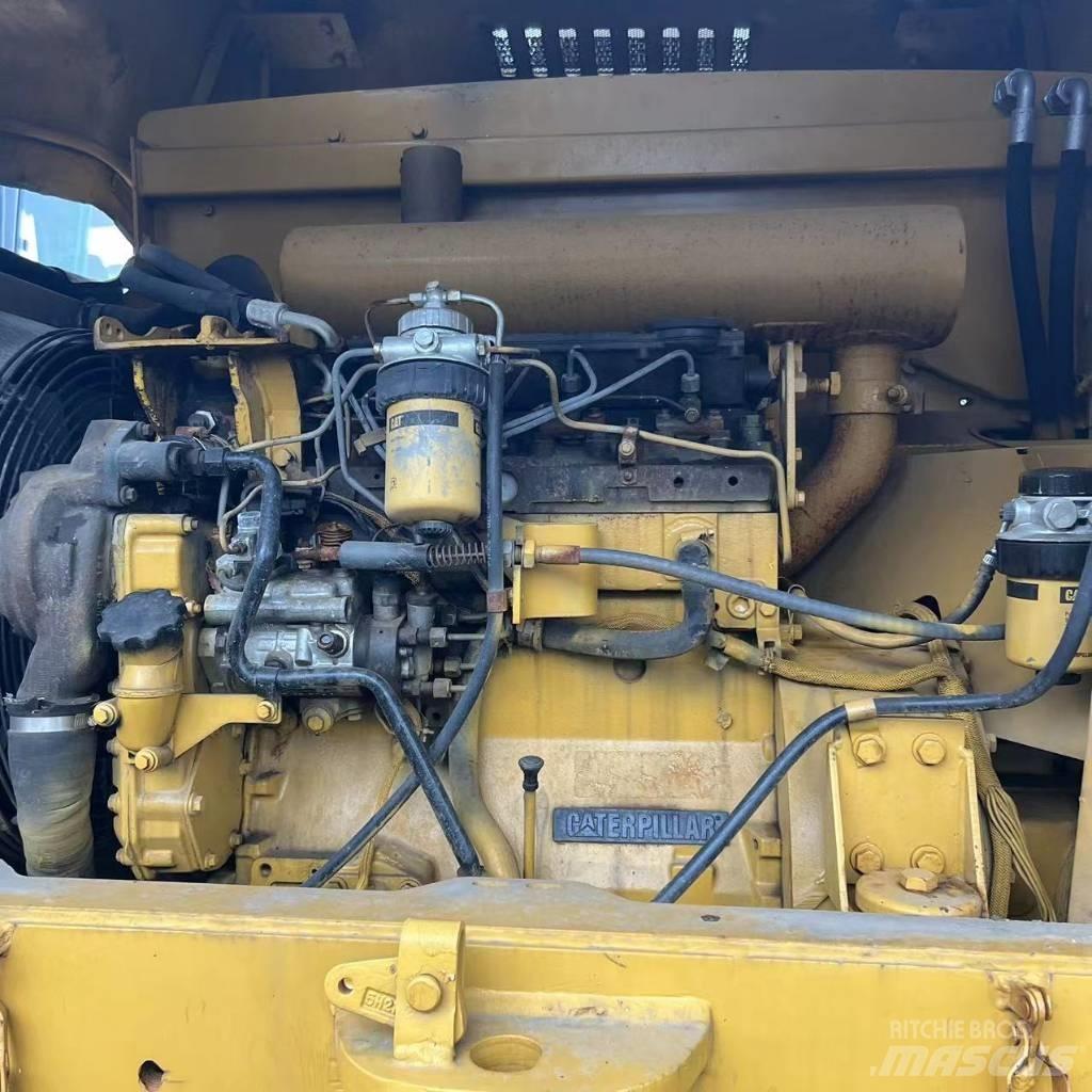 CAT 914 G Gumikerekes homlokrakodók