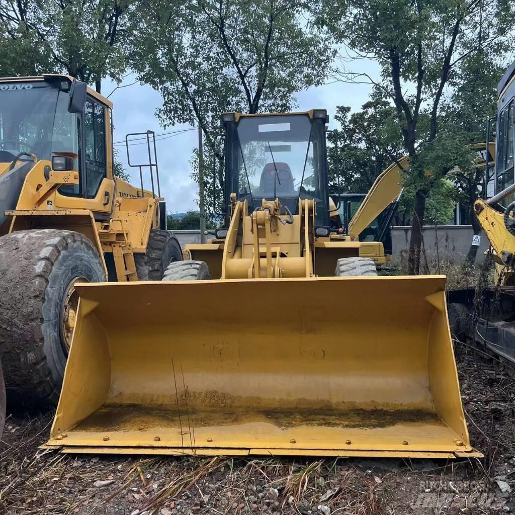 CAT 914 G Gumikerekes homlokrakodók