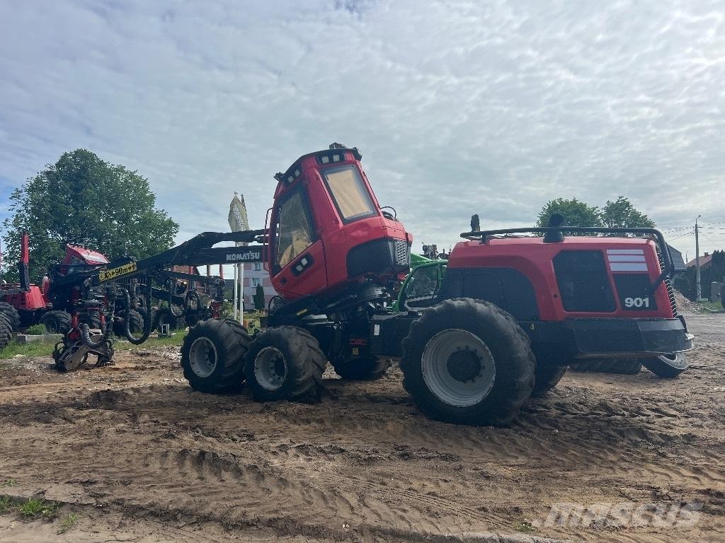 Komatsu 901 Betakarítók