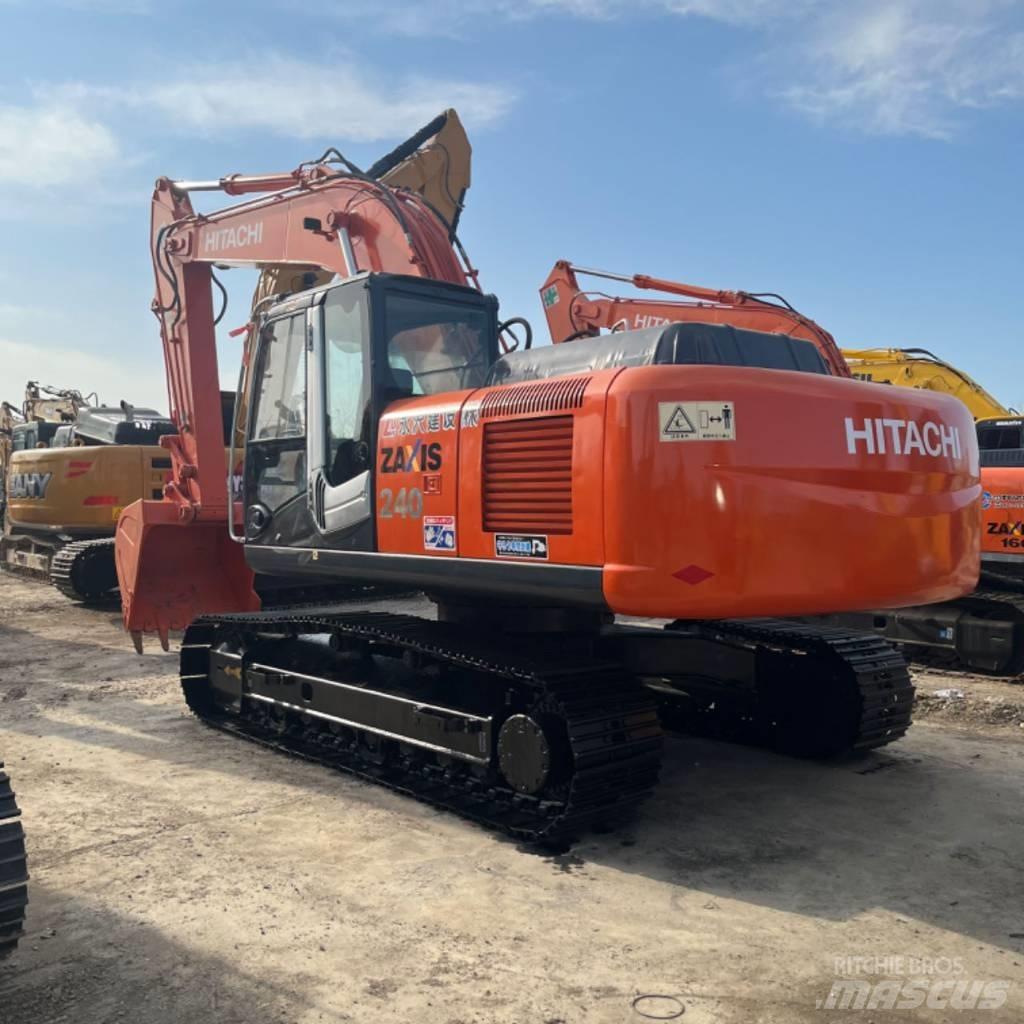 Hitachi ZX 240 Lánctalpas kotrók