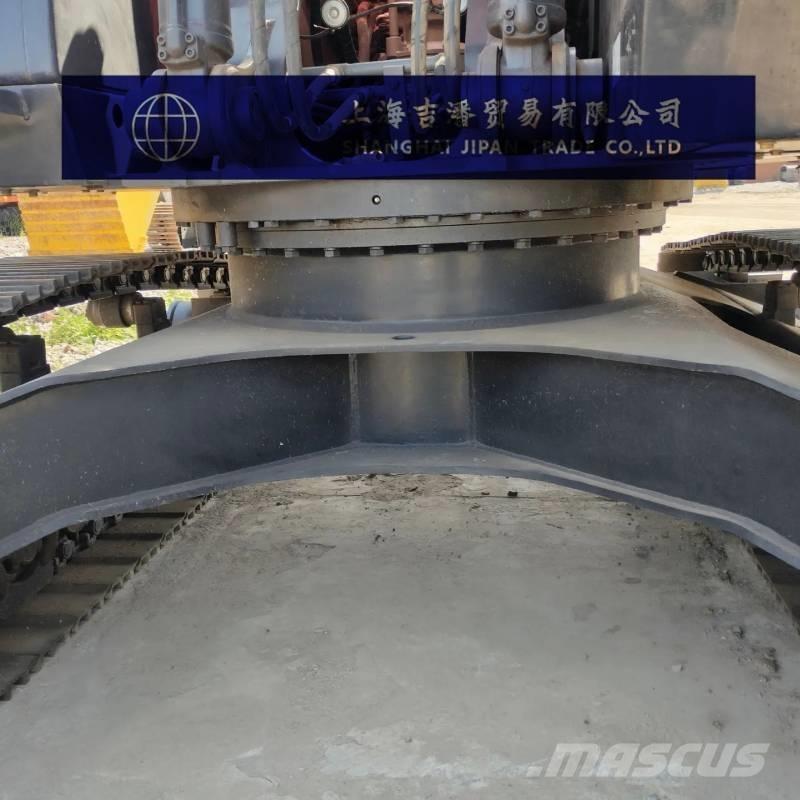 Hitachi ZX 240 Lánctalpas kotrók