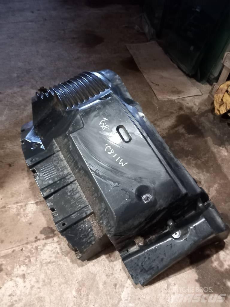 MAN TGX 81612300108 Vezetőfülke és belső tartozékok