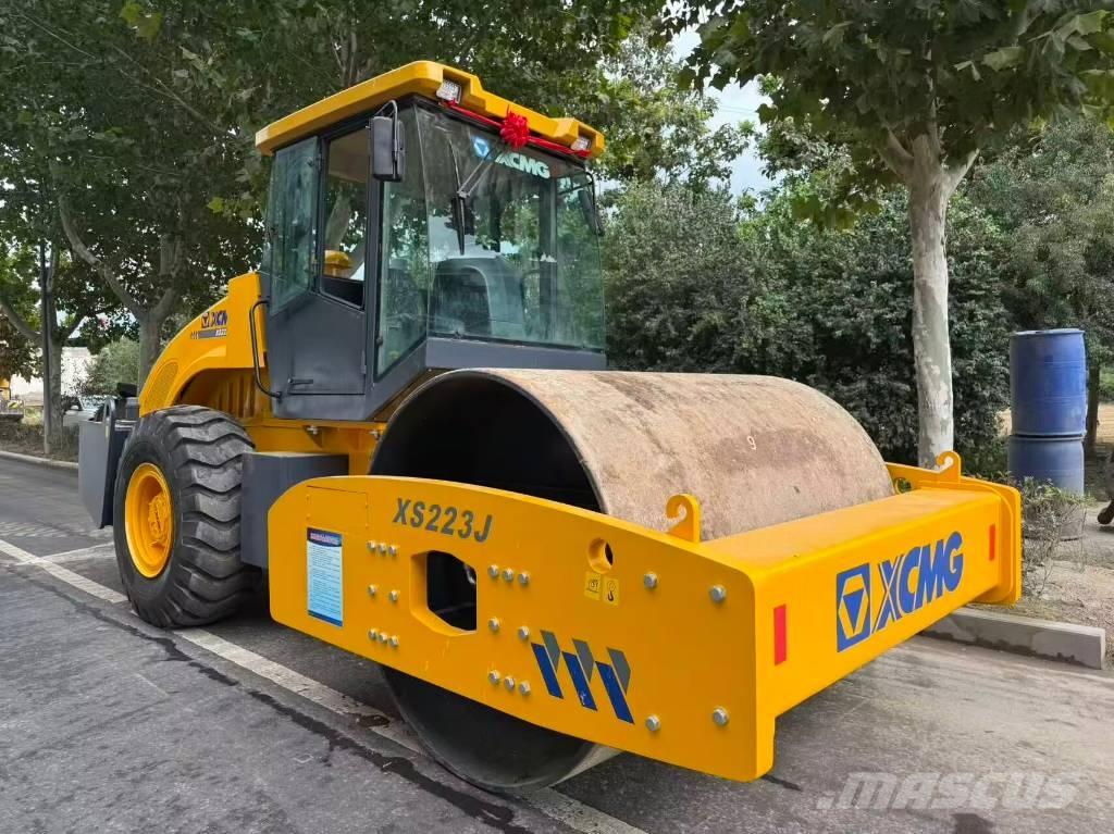 XCMG XS 223 J Egydobos hengerek