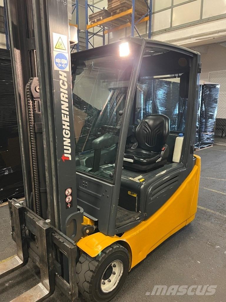 Jungheinrich EFG220k Elektromos targoncák