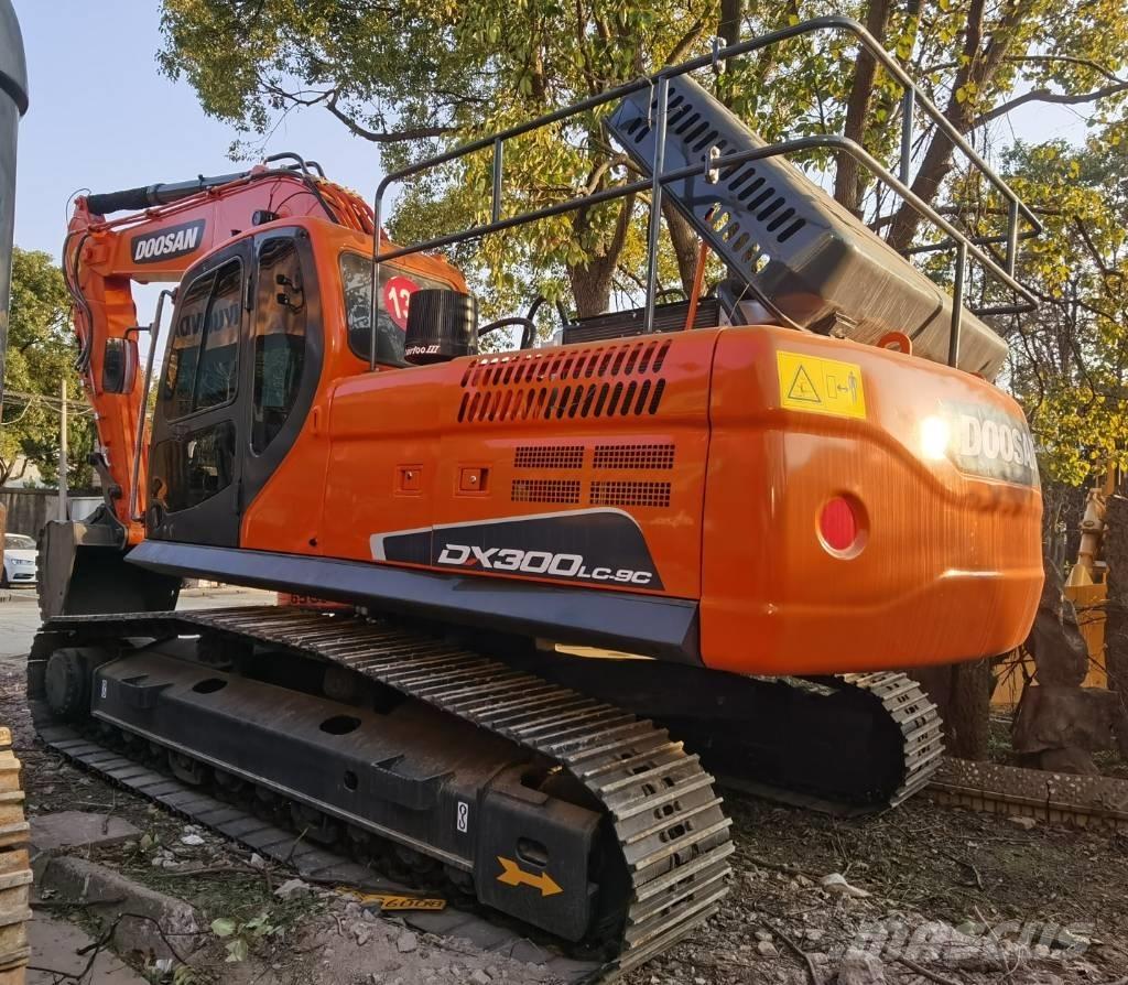 Doosan DX 300 LC Lánctalpas kotrók