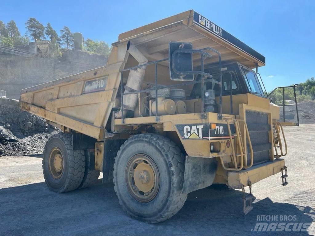 CAT 771D Nehézdömper