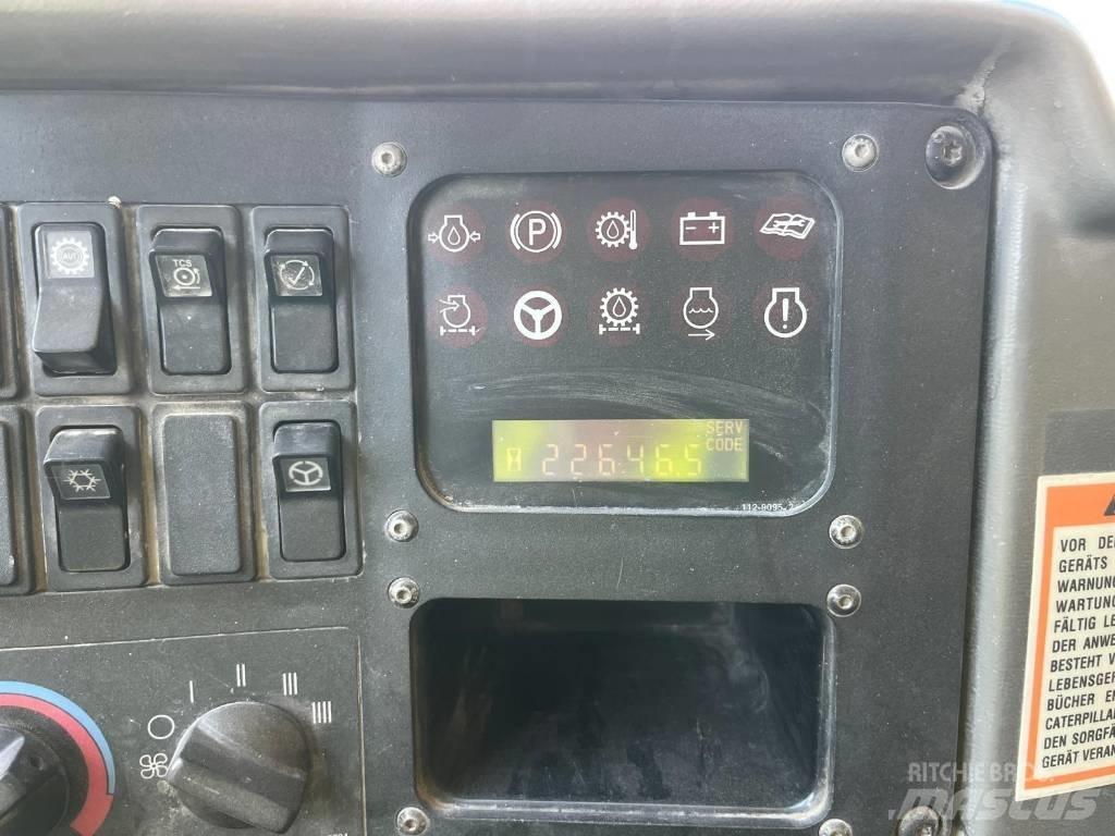 CAT 771D Nehézdömper
