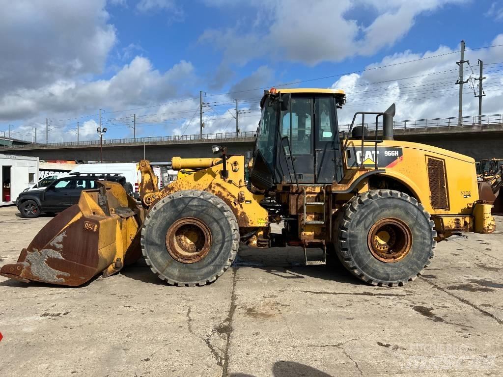 CAT 966 H Gumikerekes homlokrakodók