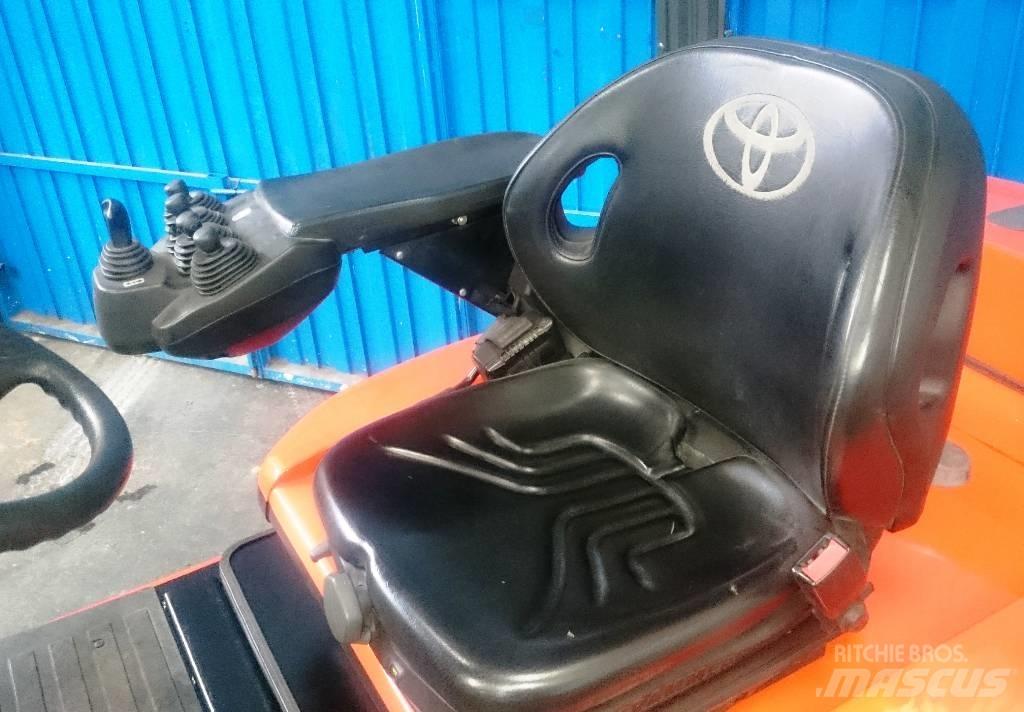 Toyota 7 FBMF 30 Elektromos targoncák
