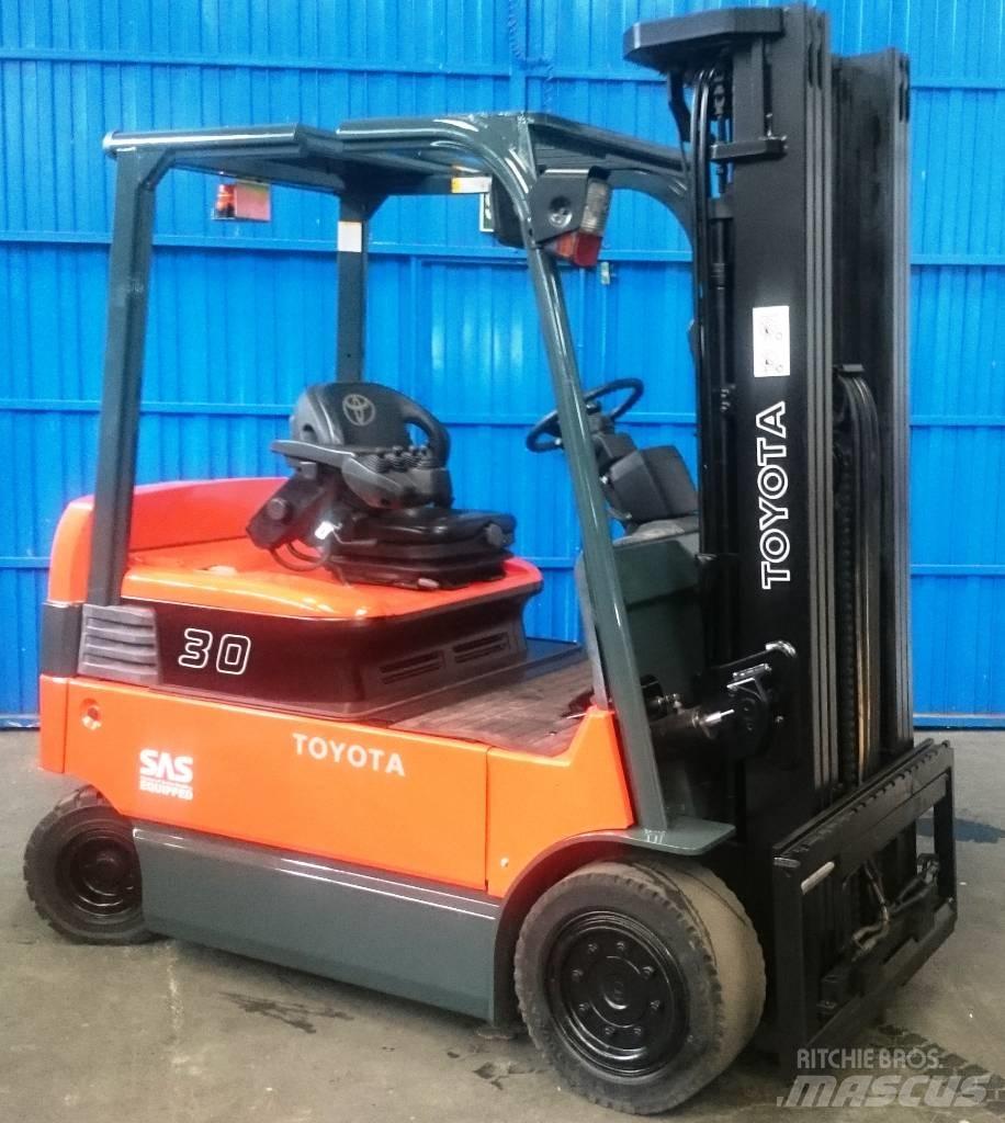Toyota 7 FBMF 30 Elektromos targoncák
