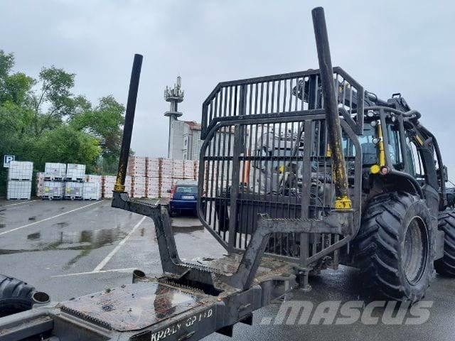 Valtra N153 Erdészeti traktorok