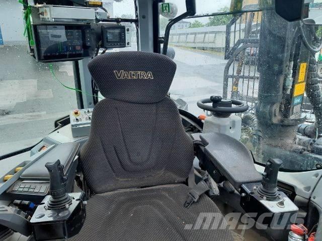 Valtra N153 Erdészeti traktorok