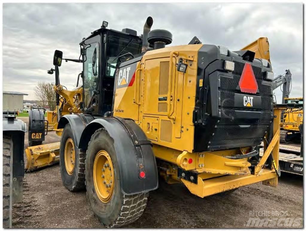 CAT 12 M 3 Gréderek