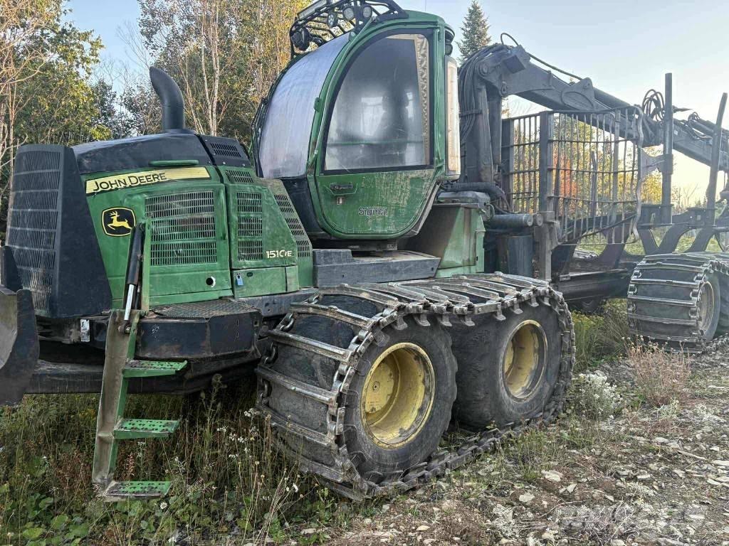 John Deere 1510 E Kihordók